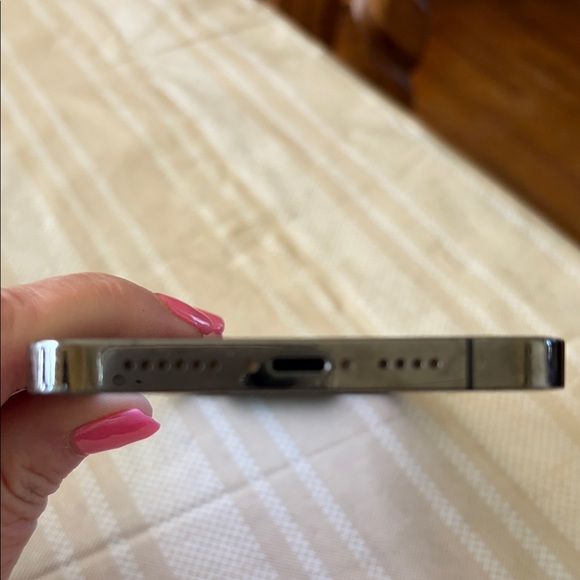 IPhone 12 ProMax - Picture 3 of 6